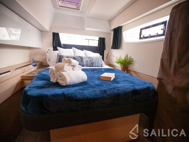 Saona 47 - Yacht Charter Sailica