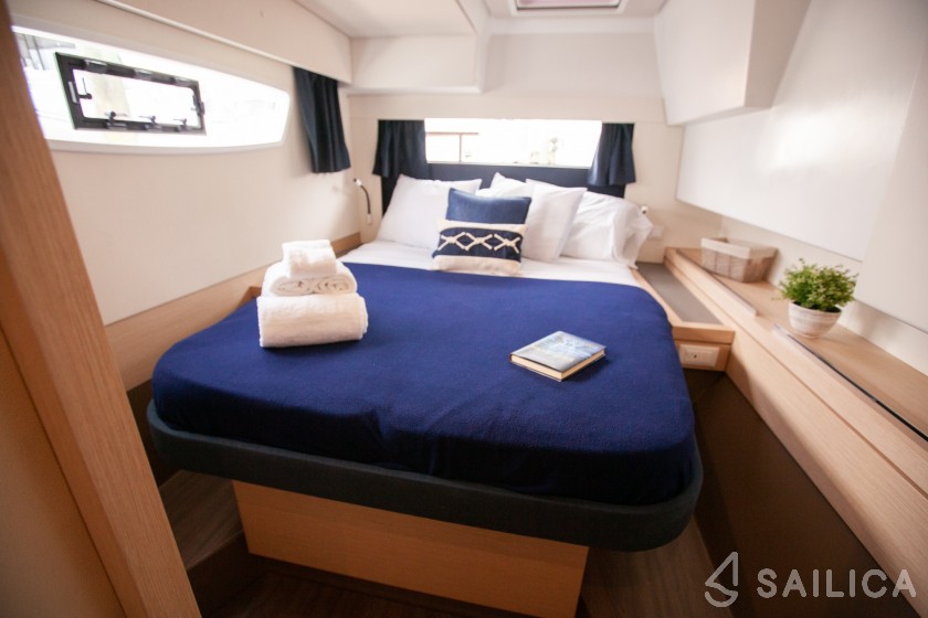 Saona 47 - Yacht Charter Sailica
