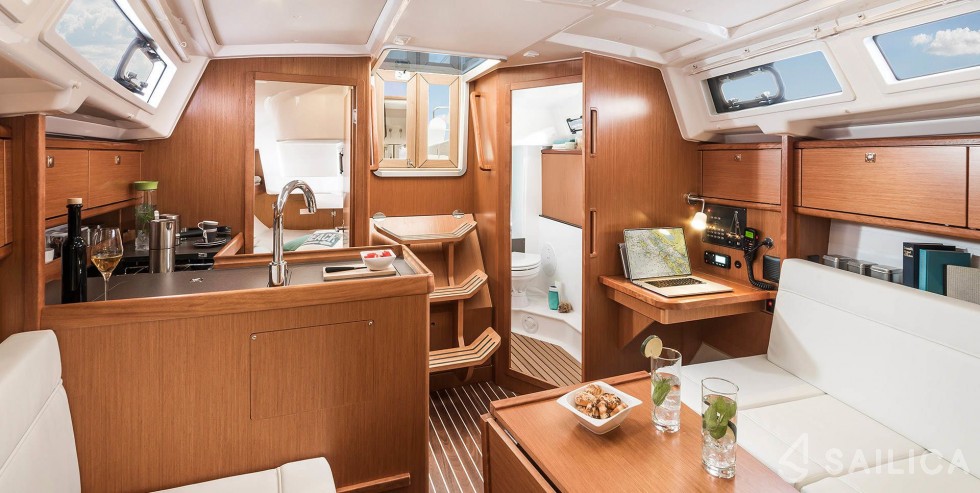 Bavaria Sport 34 - Yacht Charter Sailica