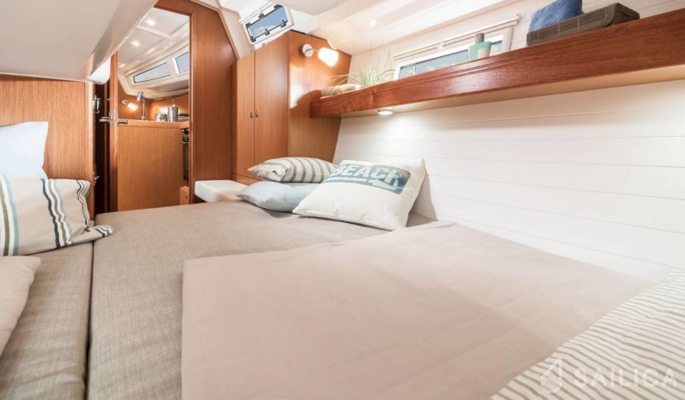 Bavaria Sport 34 - Yacht Charter Sailica