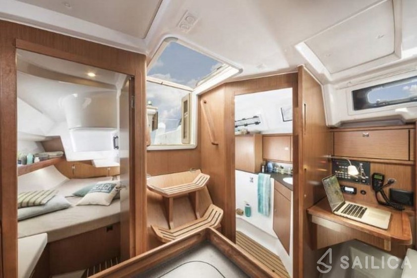 Bavaria Sport 34 - Yacht Charter Sailica