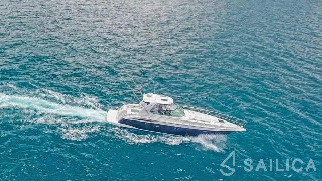 Sea Ray 500 Sundancer - Yacht Charter Sailica