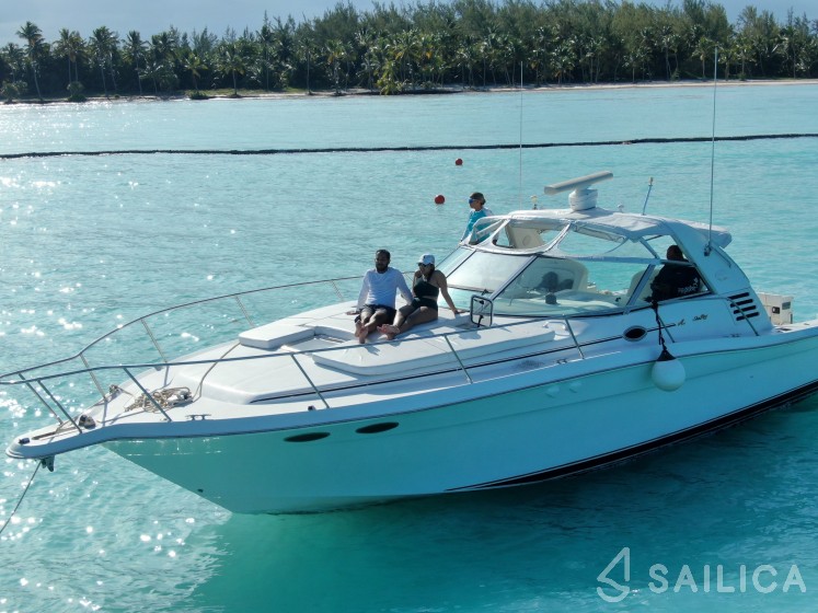 Sea Ray Sundancer 40 - Yacht Charter Sailica