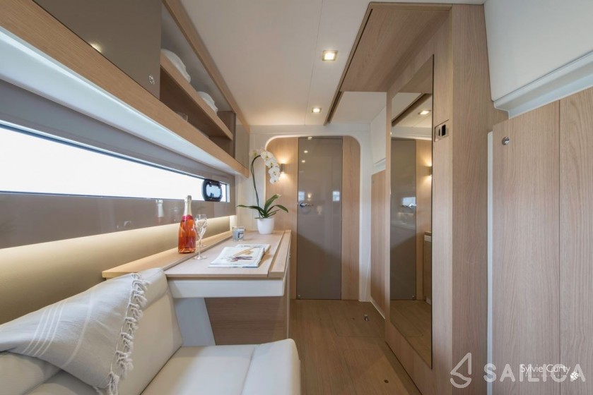 Bali 4.0 OW - Yacht Charter Sailica