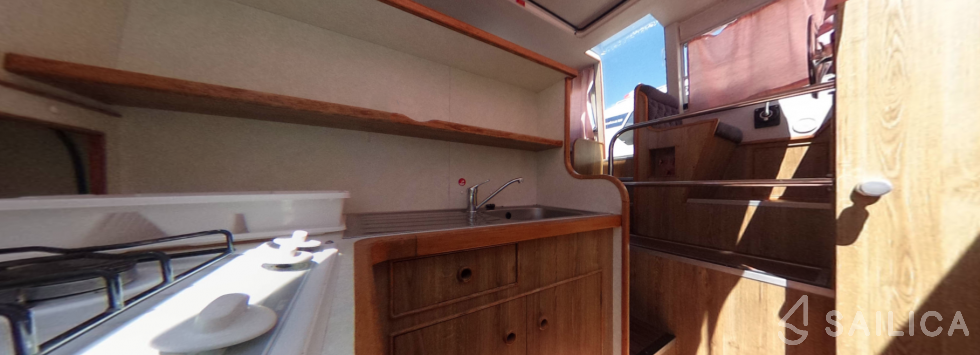 Haines Rive 40 - Yacht Charter Sailica