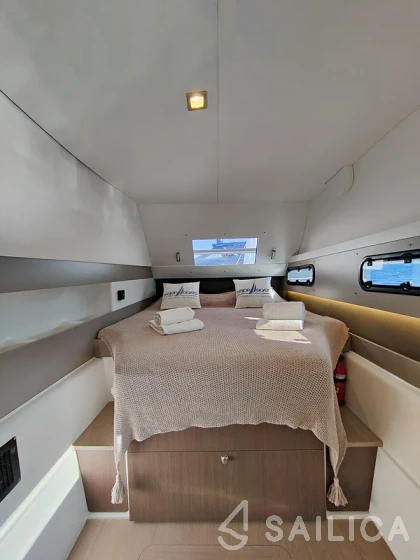 Bali 4.1 - Yacht Charter Sailica