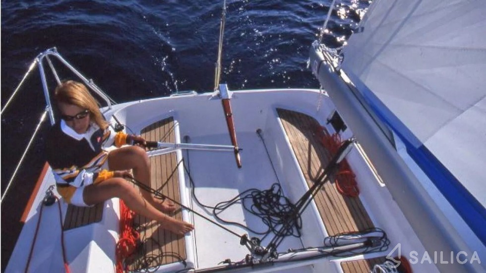 First 31.7 - Yacht Charter Sailica