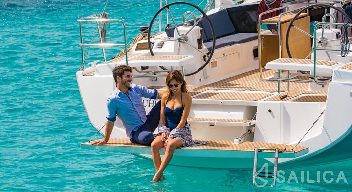 Oceanis 41.1 - Yacht Charter Sailica