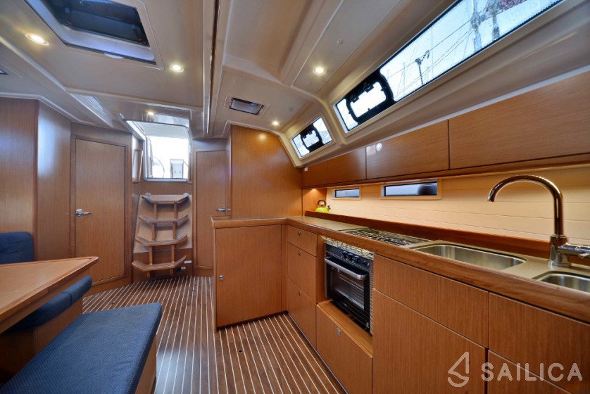 Bavaria 46 Cruiser - Yacht Charter Sailica