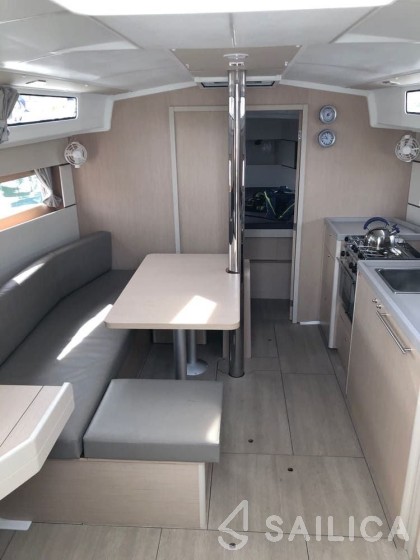 Oceanis 38.1 - Yacht Charter Sailica