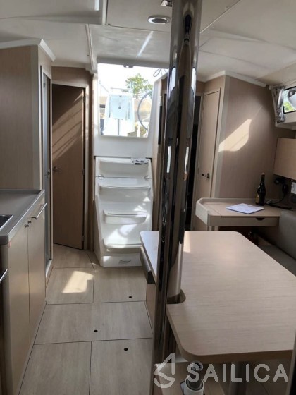 Oceanis 38.1 - Yacht Charter Sailica