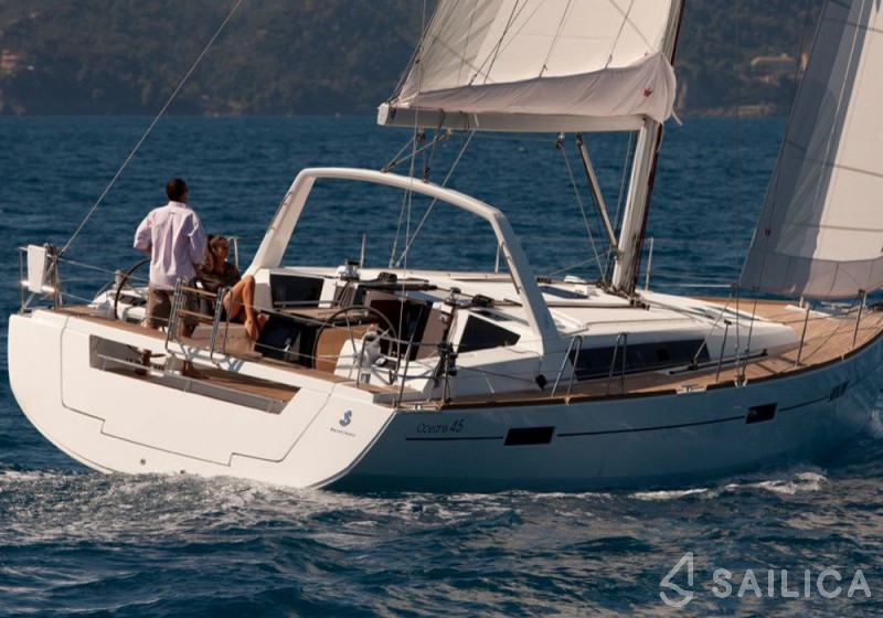 Oceanis 45 - Yacht Charter Sailica