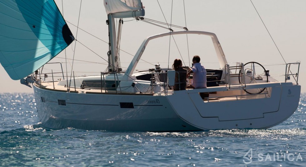 Oceanis 45 - Yacht Charter Sailica