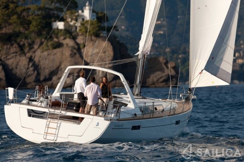Oceanis 45 - Yacht Charter Sailica
