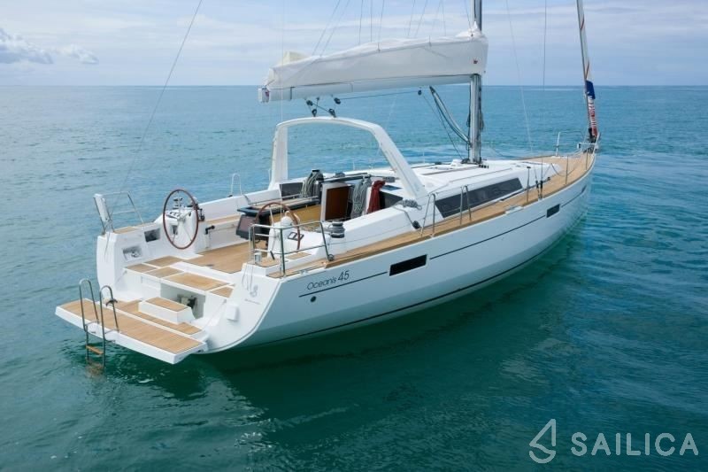 Oceanis 45 - Yacht Charter Sailica