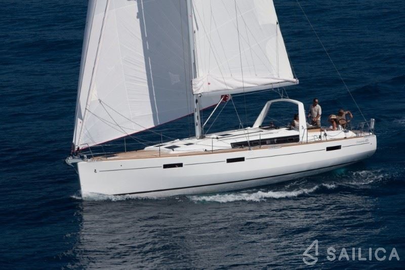 Oceanis 45 - Yacht Charter Sailica