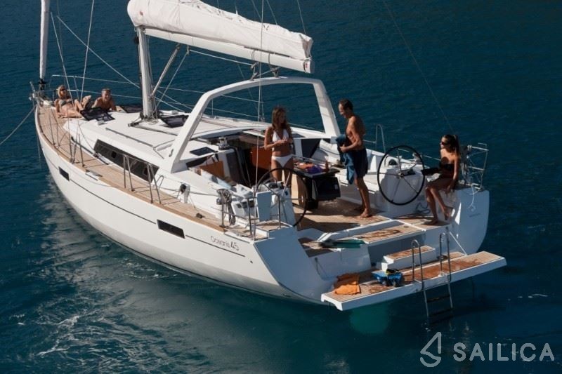 Oceanis 45 - Yacht Charter Sailica