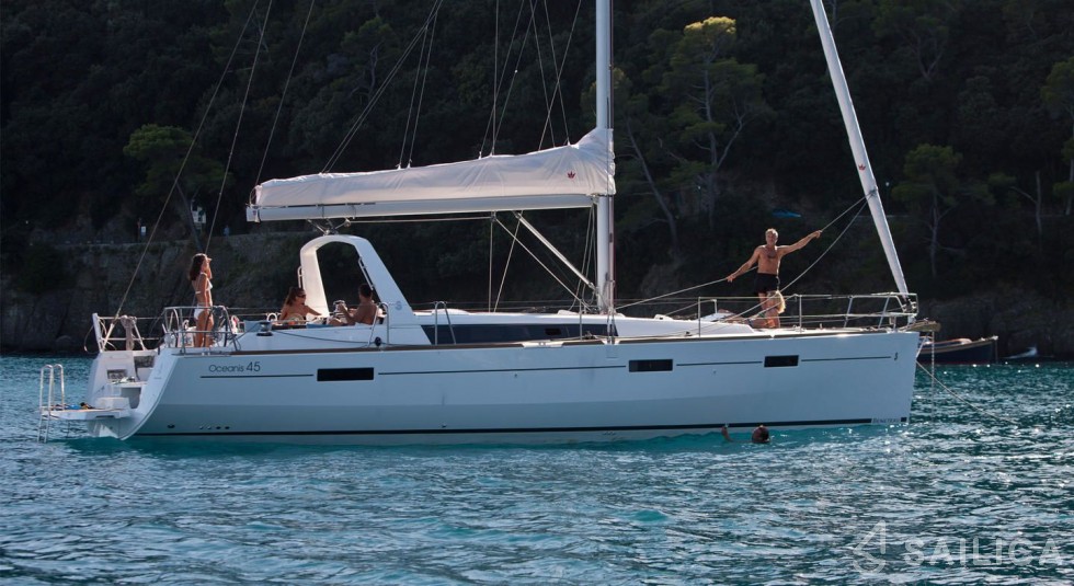 Oceanis 45 - Yacht Charter Sailica