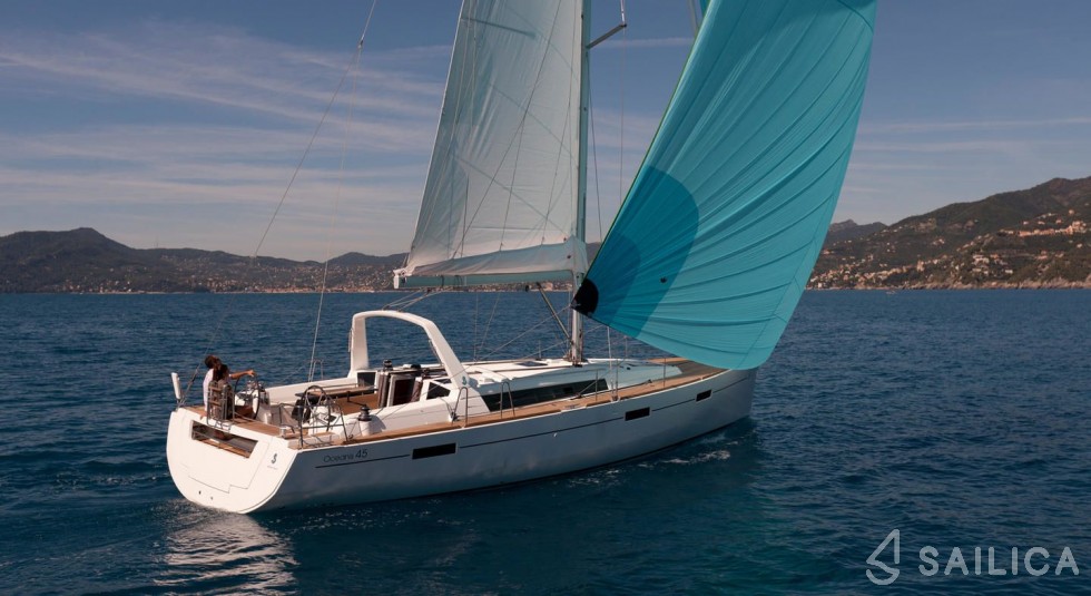 Oceanis 45 - Yacht Charter Sailica