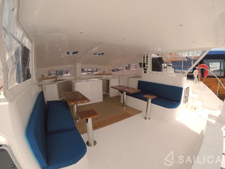 Island Spirit 410 - Yacht Charter Sailica