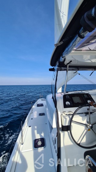 Lagoon 42 - Yacht Charter Sailica