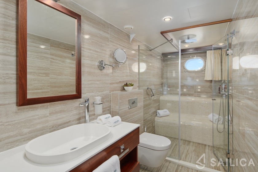 Corsario - Yacht Charter Sailica