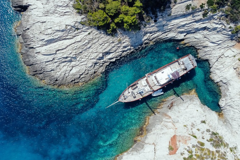 Corsario - Yacht Charter Sailica