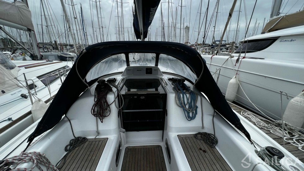 Dehler 32 - Yacht Charter Sailica