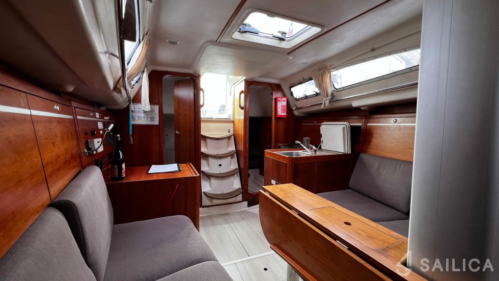 Dehler 32 - Yacht Charter Sailica