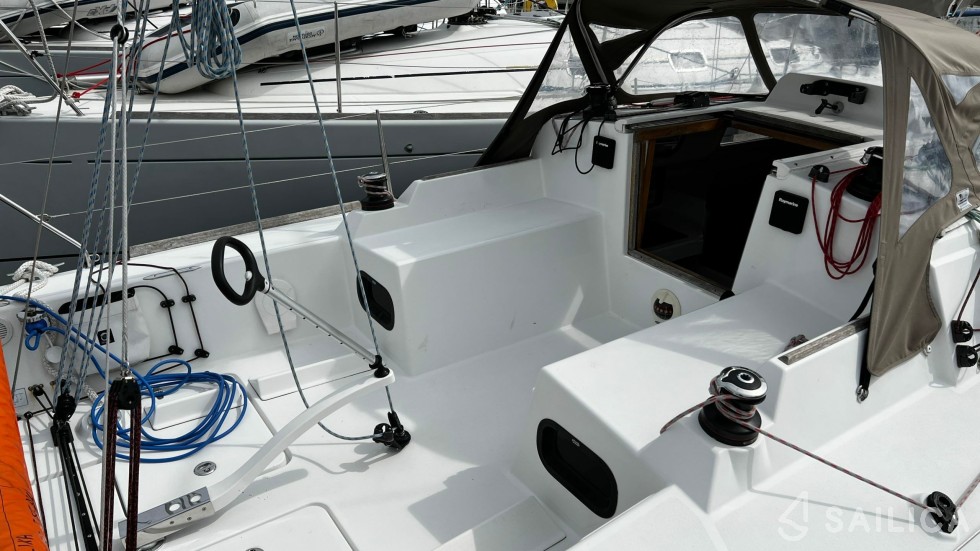 Django 770 - Yacht Charter Sailica