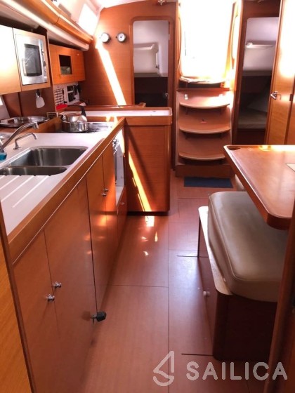 Dufour 375 Grand Large - Yacht Charter Sailica