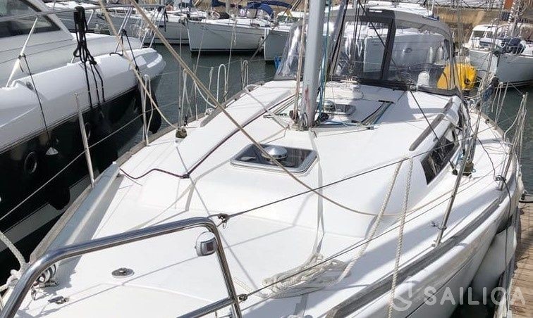 Dufour 375 Grand Large - Yacht Charter Sailica