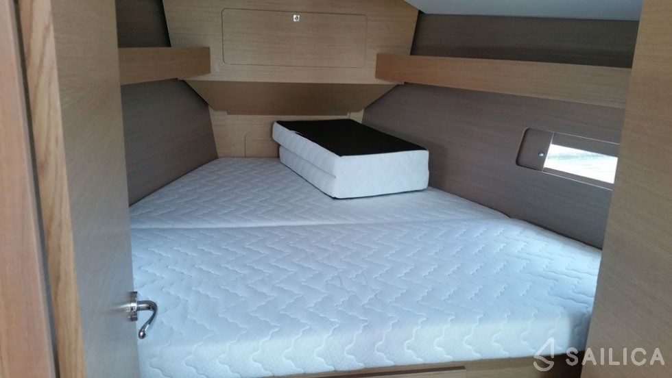 Dufour 382 GL - Yacht Charter Sailica