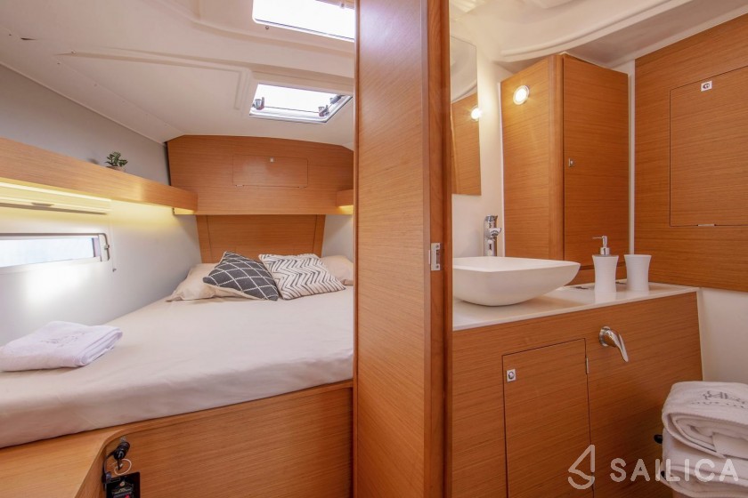 Dufour 390 - Yacht Charter Sailica