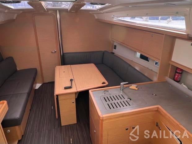 Dufour 390 - Yacht Charter Sailica
