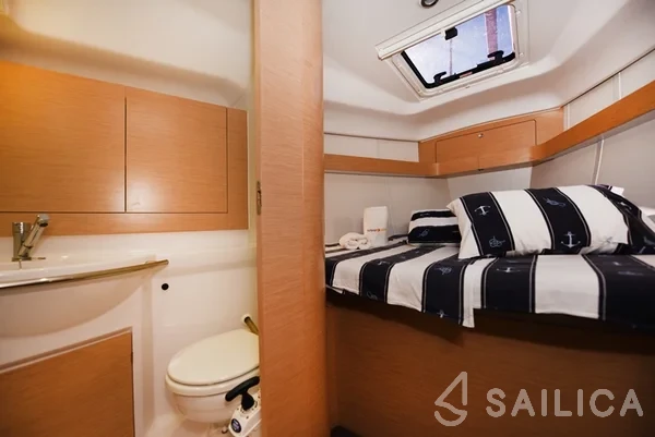 Elan 40 Impression - Yacht Charter Sailica