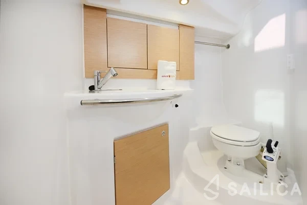 Elan 40 Impression - Yacht Charter Sailica