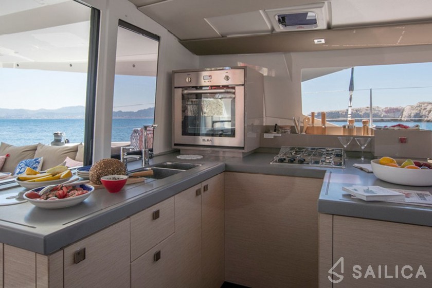 Elba 45 - Yacht Charter Sailica