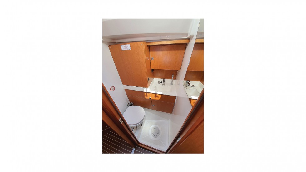 Bavaria C45 - Yacht Charter Sailica