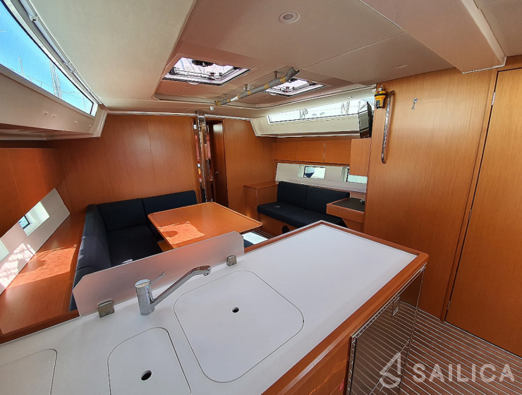 Bavaria C45 - Yacht Charter Sailica