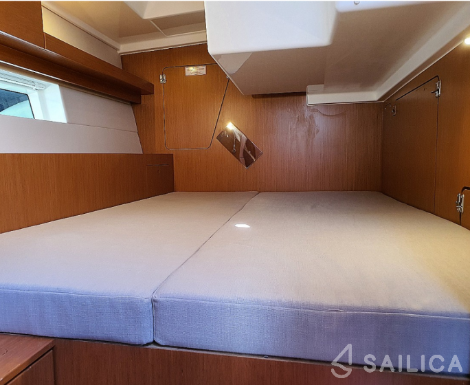 Bavaria C45 - Yacht Charter Sailica