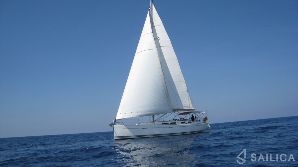 Dufour 425 - Yacht Charter Sailica