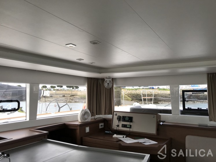 Lagoon 450 - Yacht Charter Sailica