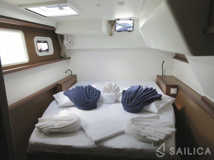 Lagoon 450 - Yacht Charter Sailica