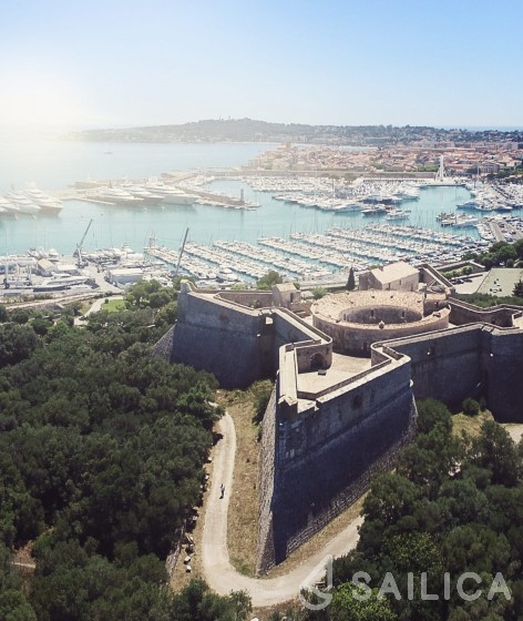 Ferretti Custom Line Navetta - Yacht Charter Sailica