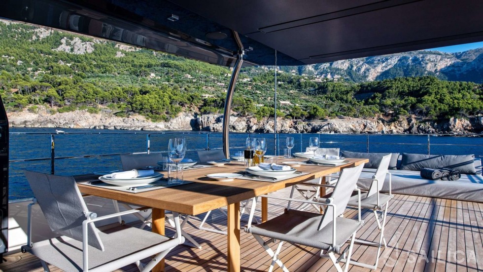 Ferretti Custom Line Navetta - Yacht Charter Sailica