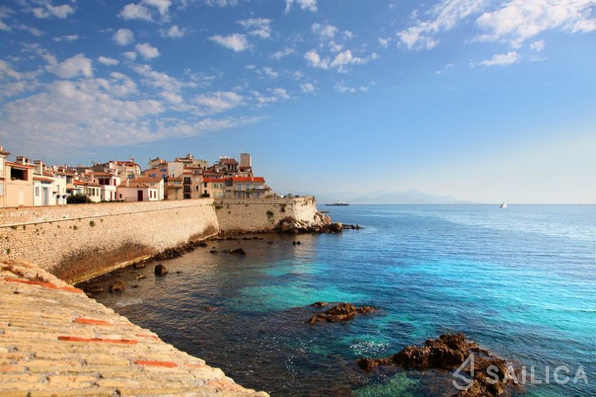 Ferretti Custom Line Navetta - Yacht Charter Sailica