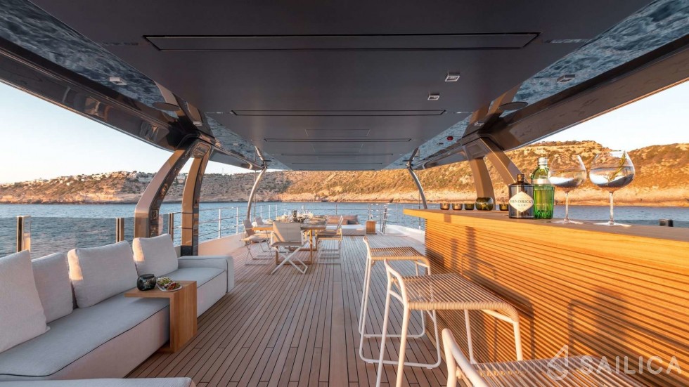 Ferretti Custom Line Navetta - Yacht Charter Sailica