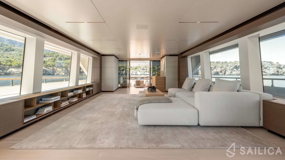 Ferretti Custom Line Navetta - Yacht Charter Sailica