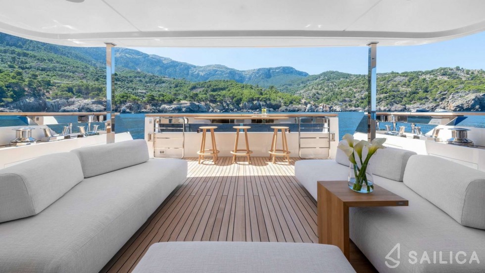 Ferretti Custom Line Navetta - Yacht Charter Sailica